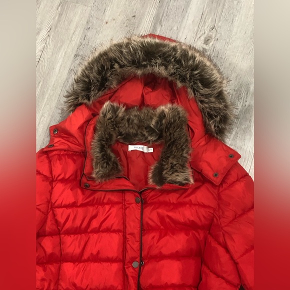 Ricki’s Mid Length Puffer Size XL - Picture 3 of 5